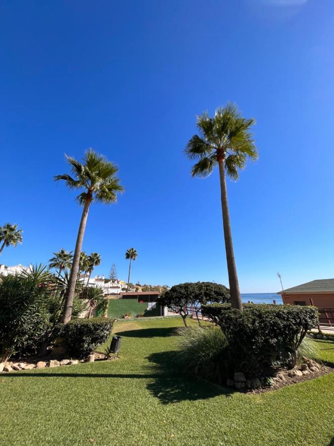 Studio On The Beach Front Malaga Exterior photo
